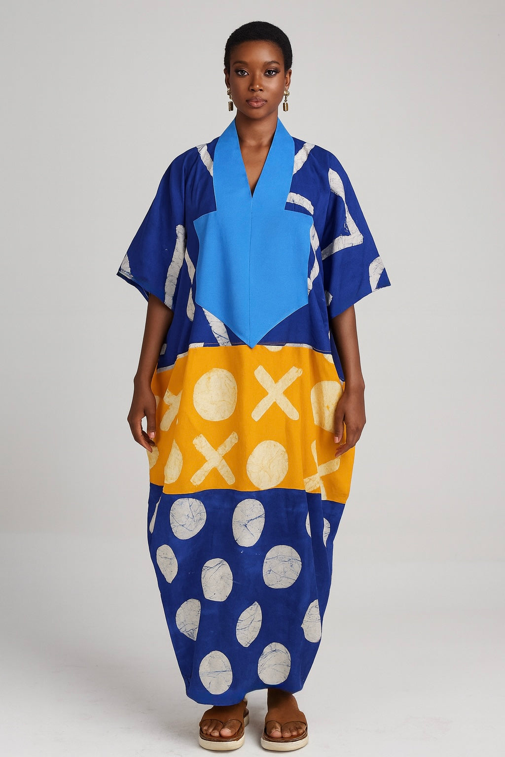 The Ibadan Soleil Kaftan – Indigo Radiance