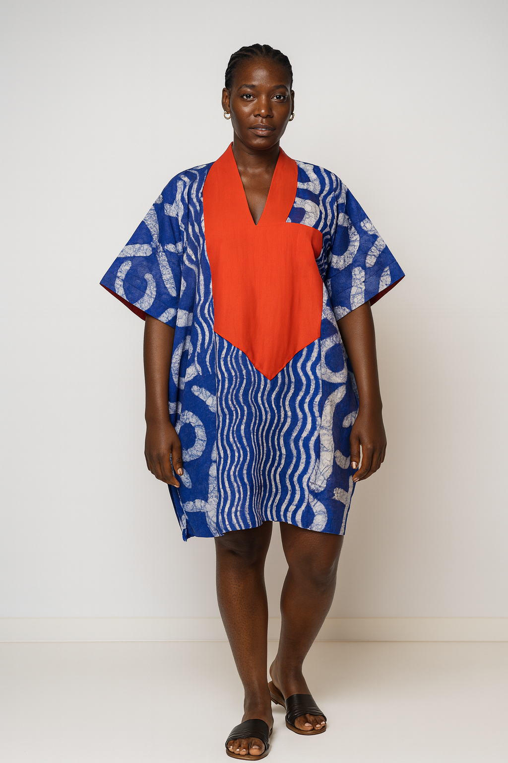 Abeokuta Current Short Bubu – Indigo Hand-Dyed Mini Kaftan with Fiery Red Accent