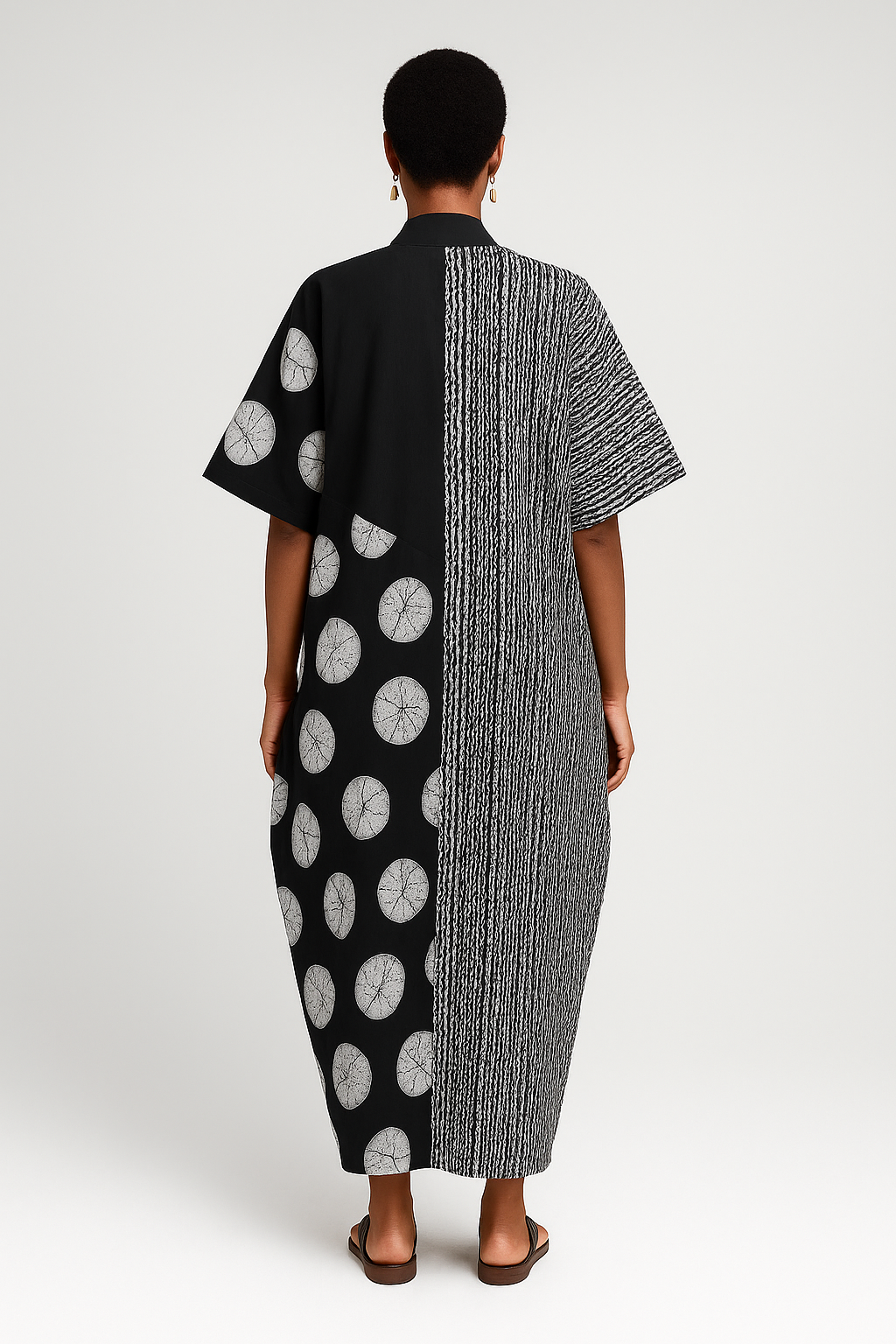 The Sokoto Eclipse Kaftan – Monochrome Harmony